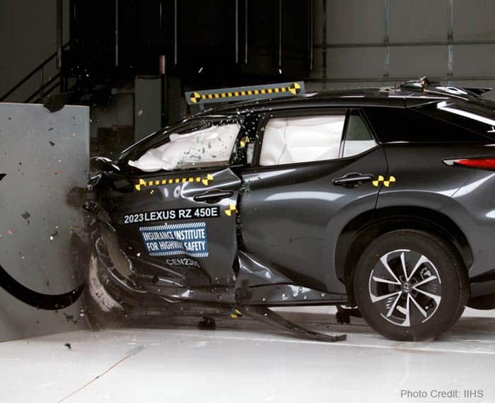 EV-Hybrid-ApplicationPg-Main-PhotoCredit-IIHS EV Crash Test Application Photo Credit IIHS